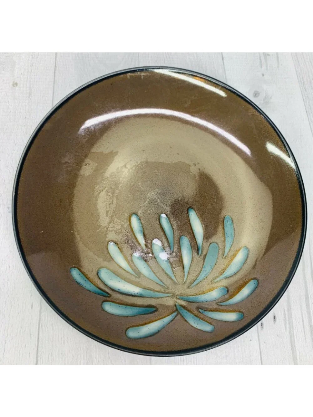 Pier 1 One BLUE MUM Stoneware Off Center On Brown Coupe Lunch Salad Plates Set 5